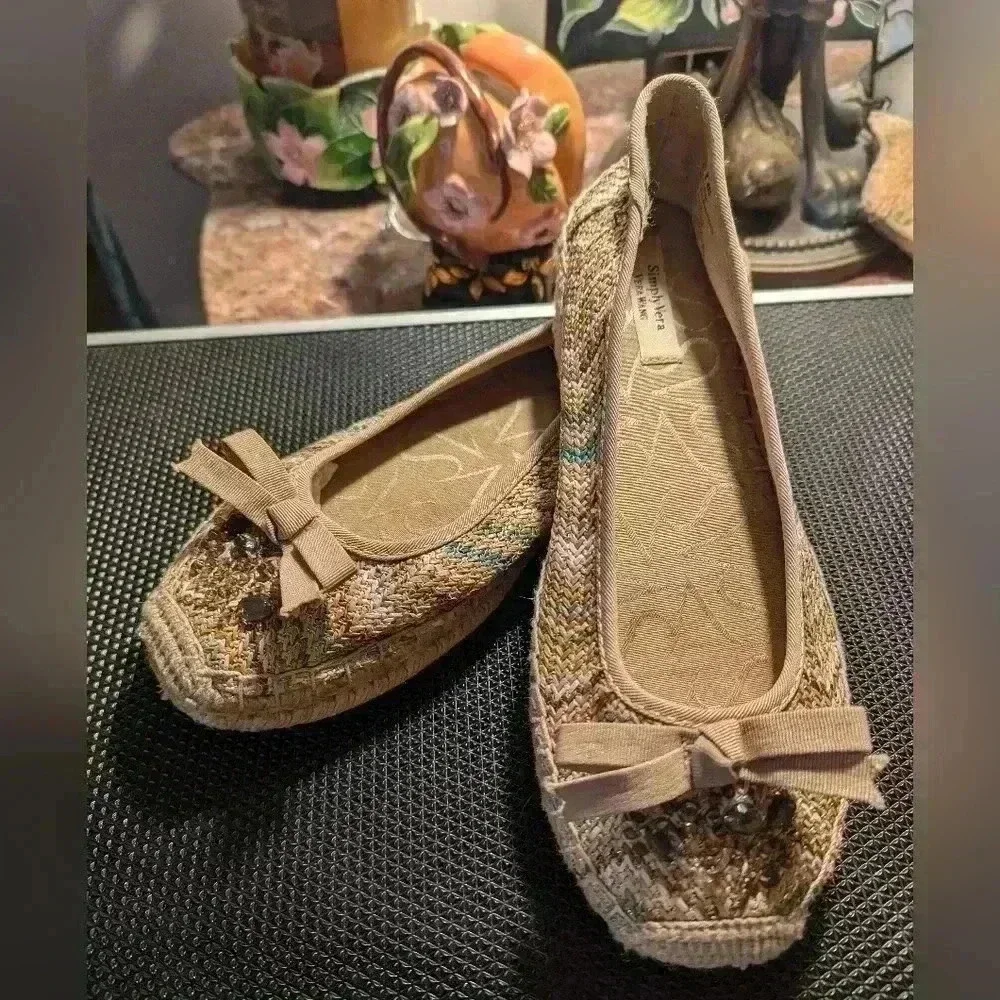 Vera Wang Jeweled Espadrilles Size 8M